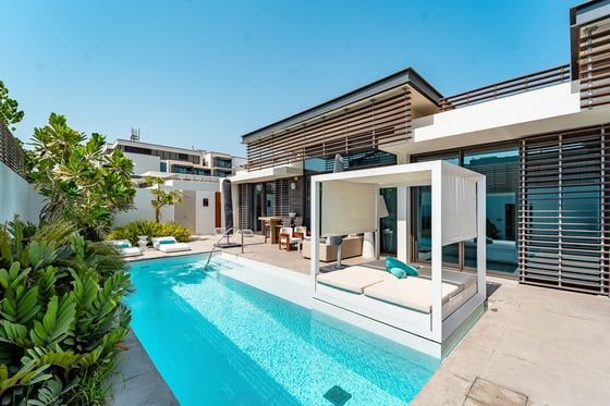 Private Beach and Pool | 5* Luxury | Hotel Living, picture 1