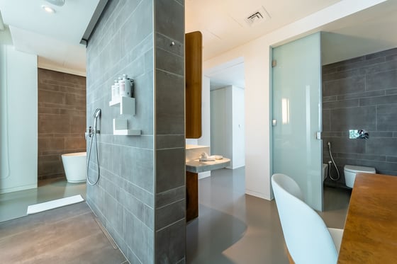 Private Beach and Pool | 5* Luxury | Hotel Living, picture 14
