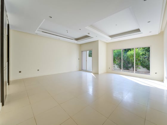 Golf Community | Vacant | Spacious Garden, picture 4
