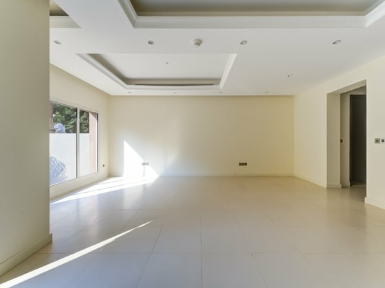 Golf Community | Vacant | Spacious Garden, picture 5