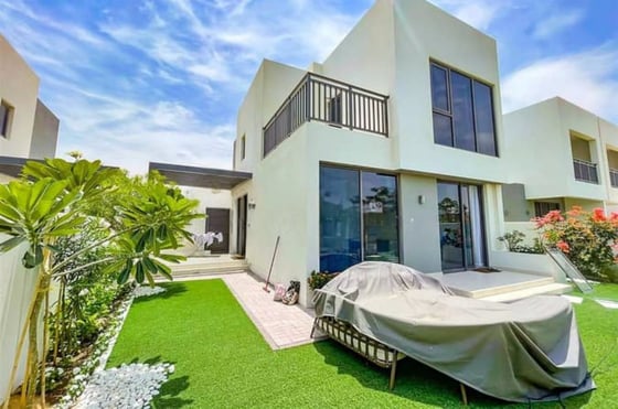 Large Plot | Single Row | Landscaped Garden, picture 1
