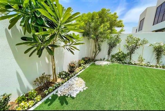 Large Plot | Single Row | Landscaped Garden, picture 12