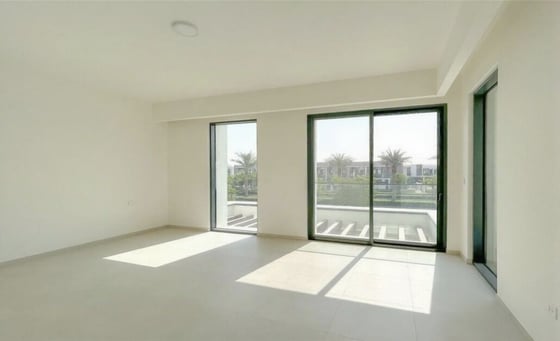 Brand New | Vacant | Contemporary Elegance, picture 4