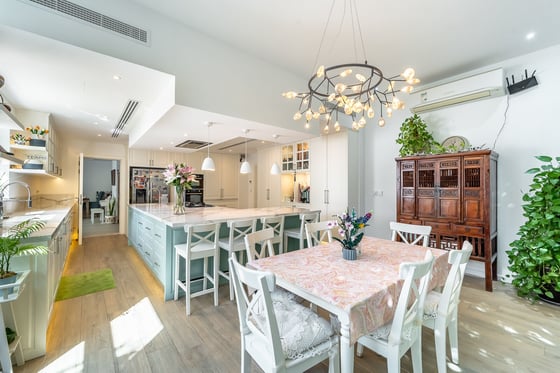 Exclusive | Fully Upgraded | Cul-De-Sac Location, picture 7