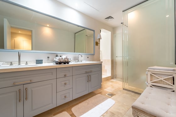 Exclusive | Fully Upgraded | Cul-De-Sac Location, picture 9