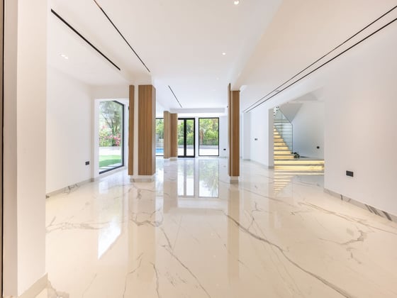 Fully Renovated | Custom Build | Huge Plot, picture 3