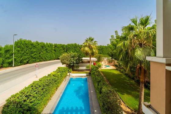Vacant Unit | Corner Plot | Pool........, picture 1