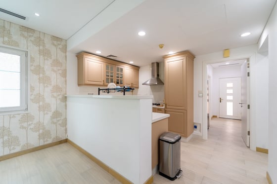 Vacant Unit | Corner Plot | Pool........, picture 10