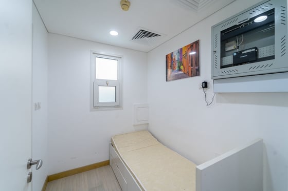 Vacant Unit | Corner Plot | Pool........, picture 7