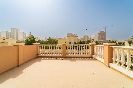 Vacant Unit | Corner Plot | Pool........, picture 18
