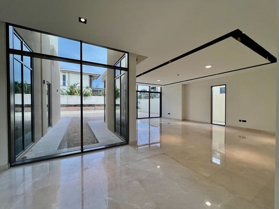 Brand New | Luxury Villa | Available December, picture 2