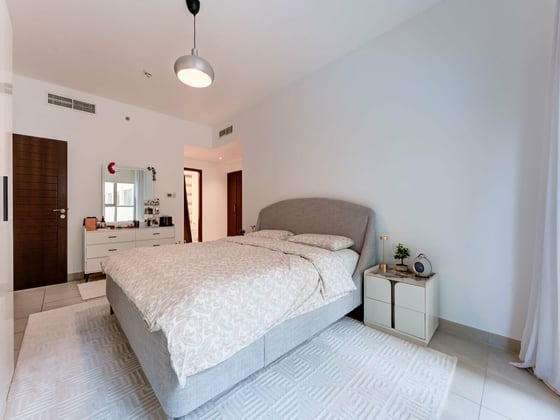 Prime location| Vacant on transfer | Huge layout, picture 10