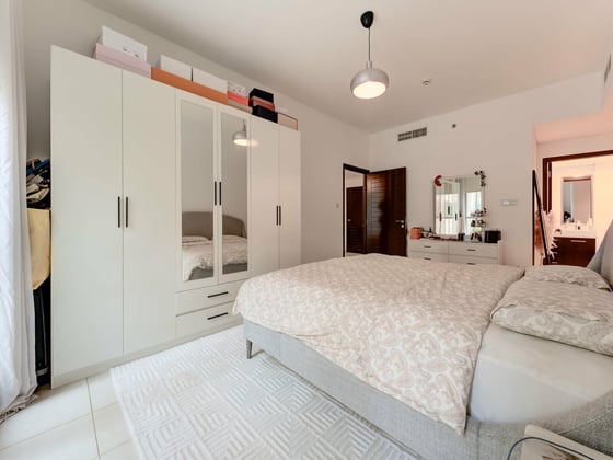 Prime location| Vacant on transfer | Huge layout, picture 11
