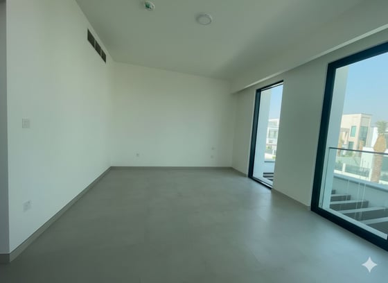 Brand New | Vacant | Modern Luxury......, picture 5
