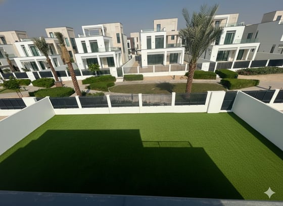 Brand New | Vacant | Modern Luxury......, picture 13
