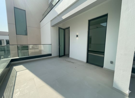 Brand New | Vacant | Modern Luxury......, picture 8