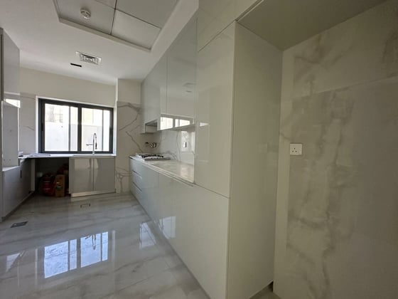 Luxury Private Pool | Brand New | Spacious Layout, picture 6
