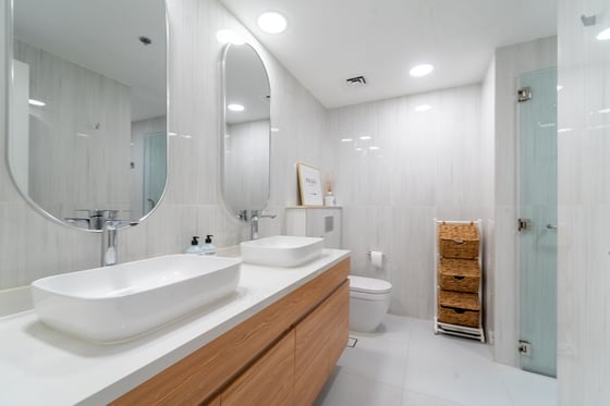 Luxury Penthouse | Unfurnished | Golf Course View, picture 32