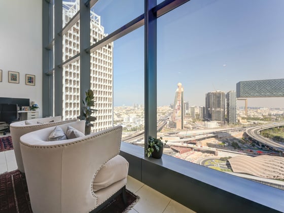 High Floor | Unfurnished | Ready to move in, picture 2