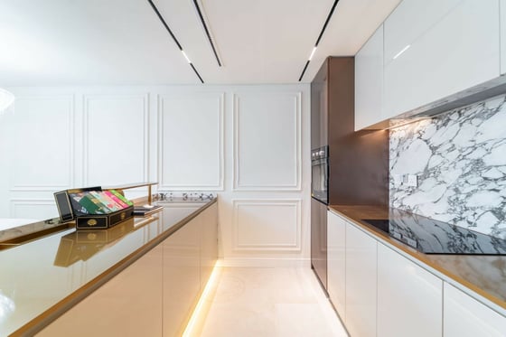 Dior Home | Burj Khalifa View | No Agents Please, picture 4