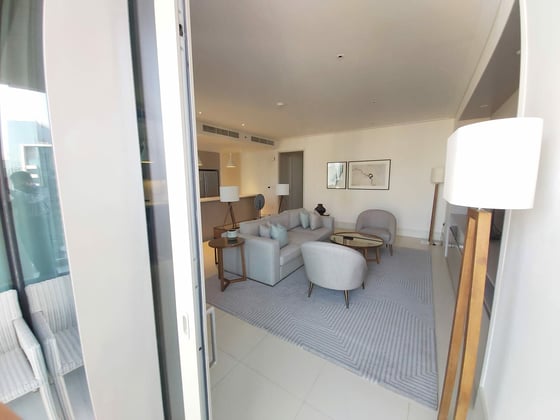 Burj Khalifa View | Study Room | High Floor, picture 4