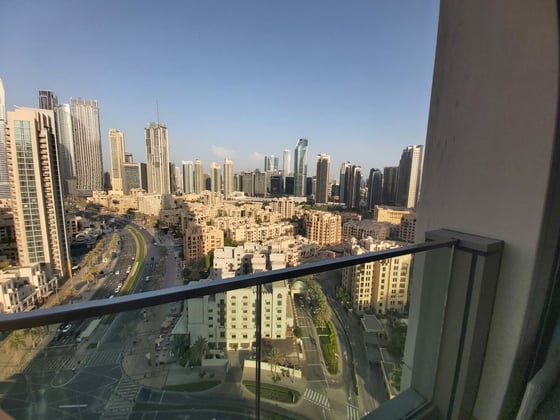 Burj Khalifa View | Study Room | High Floor, picture 13