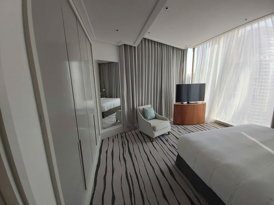 Burj Khalifa View | Study Room | High Floor, picture 10