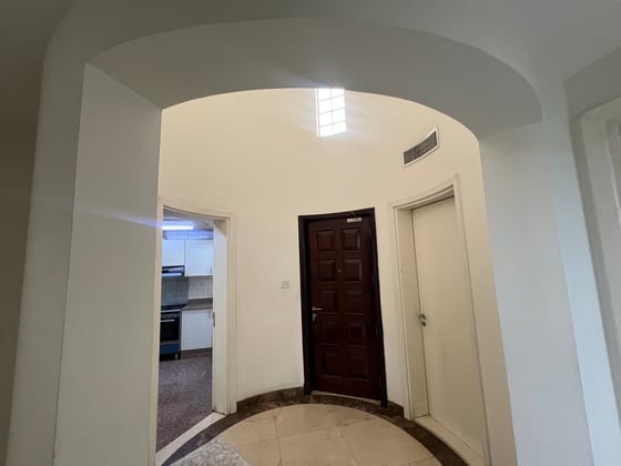 Landscaped Garden | Ready to Move | Spacious, picture 9