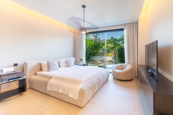 Exclusive 6BR Villa| Park Access & Private Pool, picture 7