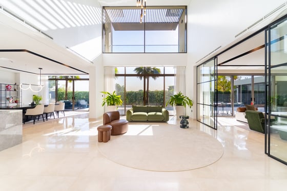 Exclusive 6BR Villa| Park Access & Private Pool, picture 1
