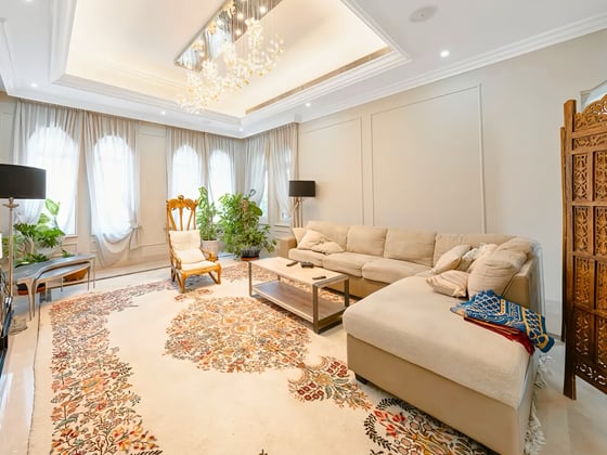 Elegant  |  Luxury  Villa  |  Huge  Plot, picture 3