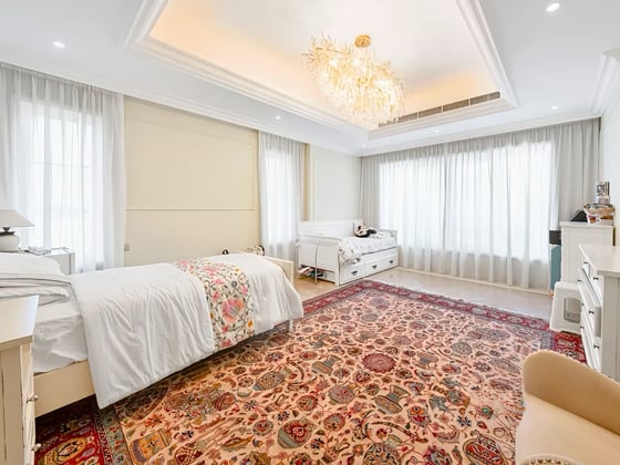 Elegant  |  Luxury  Villa  |  Huge  Plot, picture 10