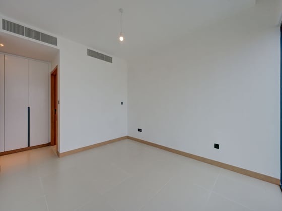Rare Views | High Floor | Iconic Location, picture 8