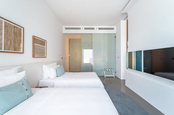 Private Beach and Pool | 5* Luxury | Hotel Living, picture 13