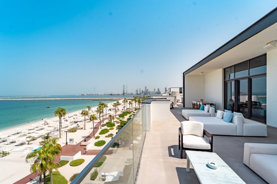 Private Beach and Pool | 5* Luxury | Hotel Living, picture 1