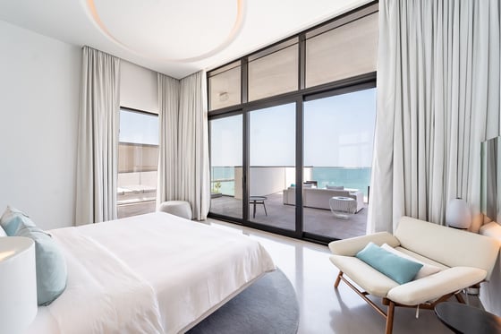 Private Beach and Pool | 5* Luxury | Hotel Living, picture 11