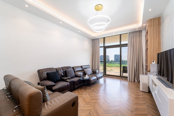 Video tour for Front Row Golf Living | Upgraded | Prestigious
