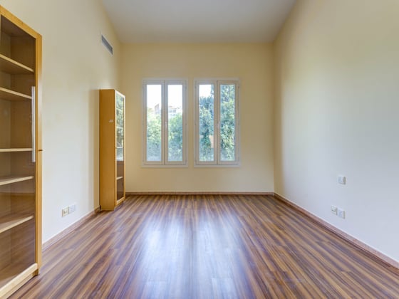 Vacant  |  Large Garden  |  Rare To Market, picture 12