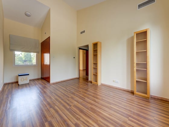 Vacant  |  Large Garden  |  Rare To Market, picture 13