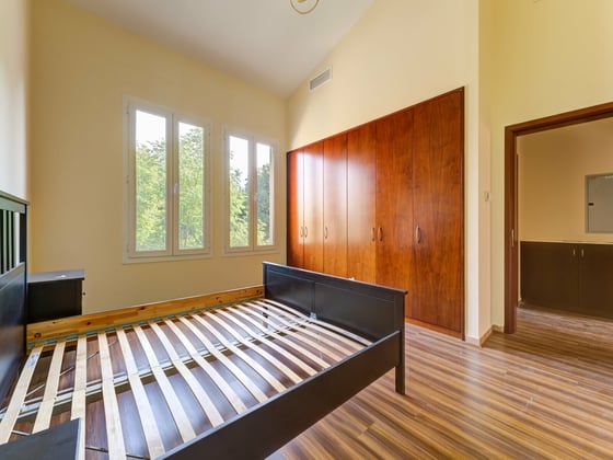 Vacant  |  Large Garden  |  Rare To Market, picture 19