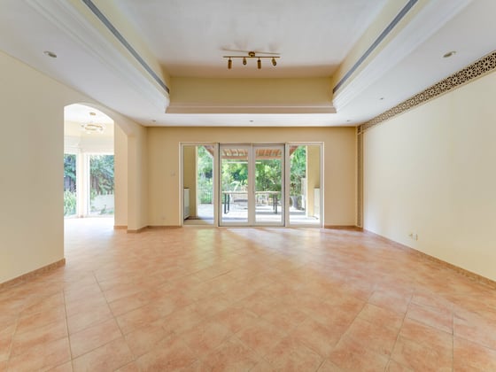 Vacant  |  Large Garden  |  Rare To Market, picture 5
