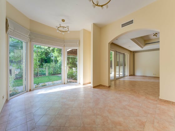 Vacant  |  Large Garden  |  Rare To Market, picture 8