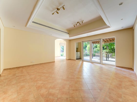 Vacant  |  Large Garden  |  Rare To Market, picture 6