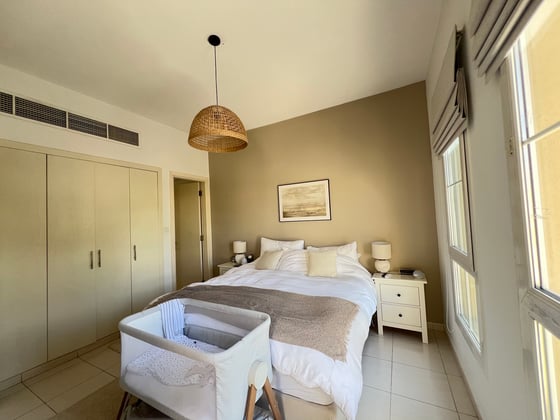 Landscaped | Unfurnished | Available May, picture 12