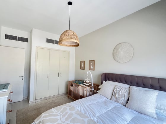 Landscaped | Unfurnished | Available May, picture 18