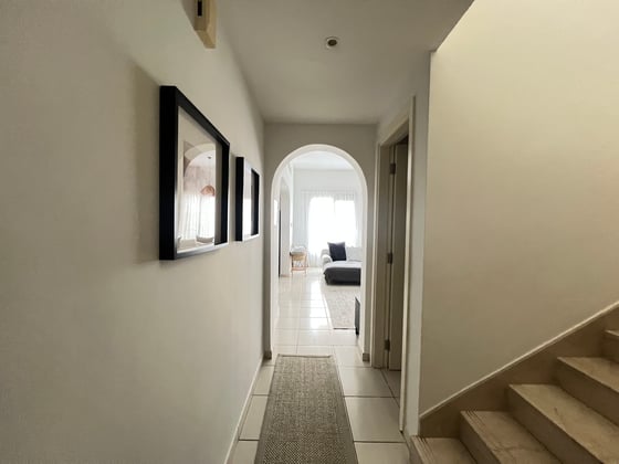 Landscaped | Unfurnished | Available May, picture 8