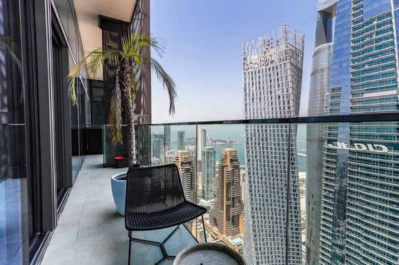 Stunning View| Fully Upgraded| Vacant On Transfer, picture 1