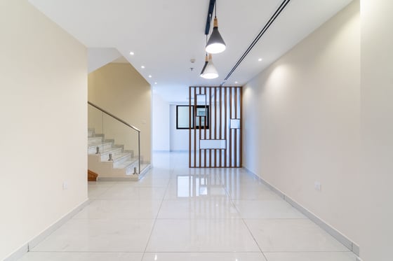 Vacant Now | Vastu | Marina View........, picture 4