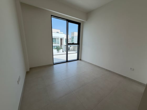 Brand New  |  Backing Park  |  Spacious., picture 18