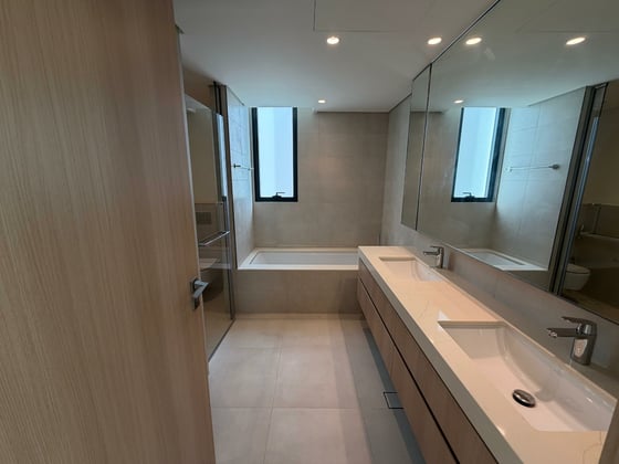 Brand New  |  Backing Park  |  Spacious., picture 19